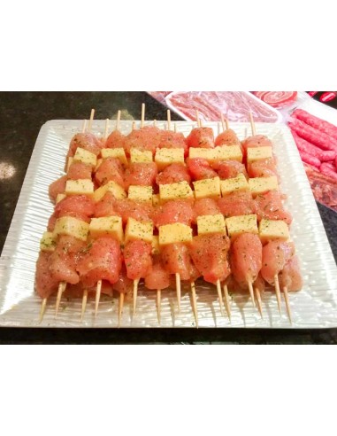 BROCHETA DE POLLO/QUESO  EL KG SALE A: